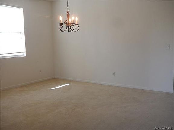 5th image of 7409 Lamplighter Close Dr