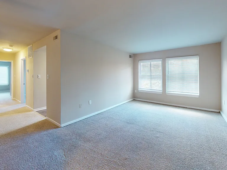 Seneca Place — Photo 49