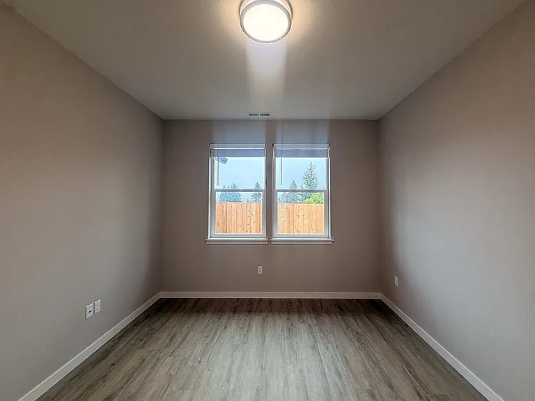 5534-5564 Skyline Rd S — Photo 90