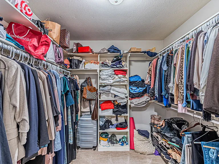 6935 Kingshollow Dr — Photo 31