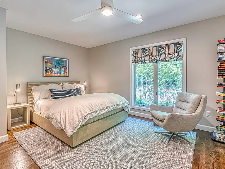 34 Elizabeth Ln — Photo 23