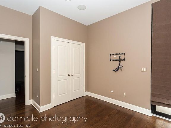 3rd image of 101 W Superior St #627