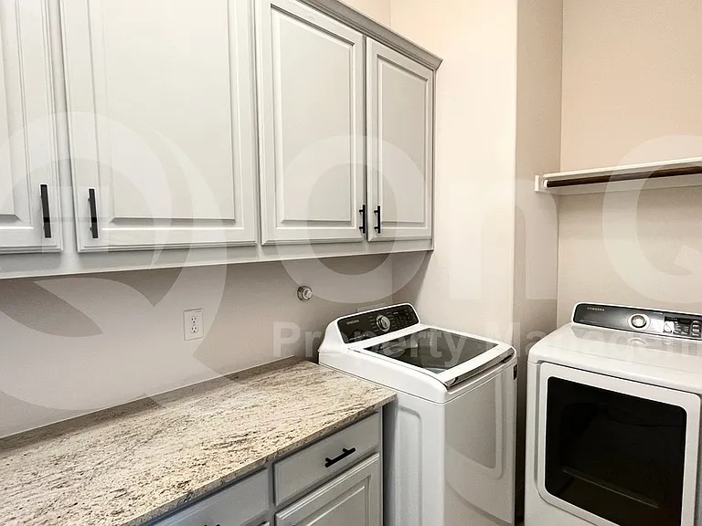 2209 Kirby St — Photo 18