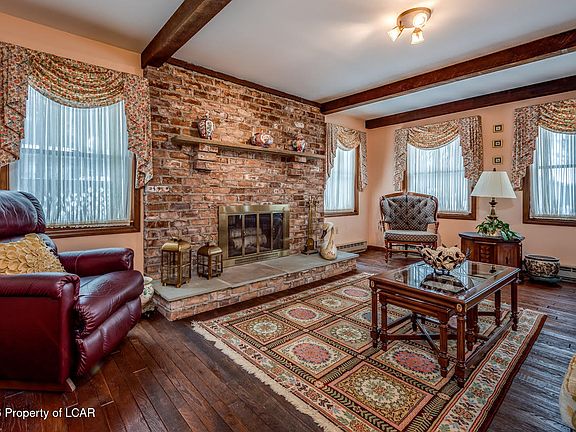 5th image of 18 Louise Rd