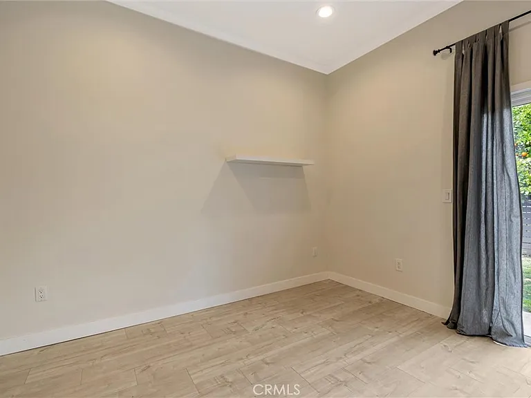 17227 Keswick St — Photo 23