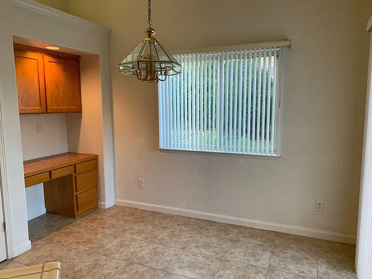 2832 E Cromwell Ave — Photo 25
