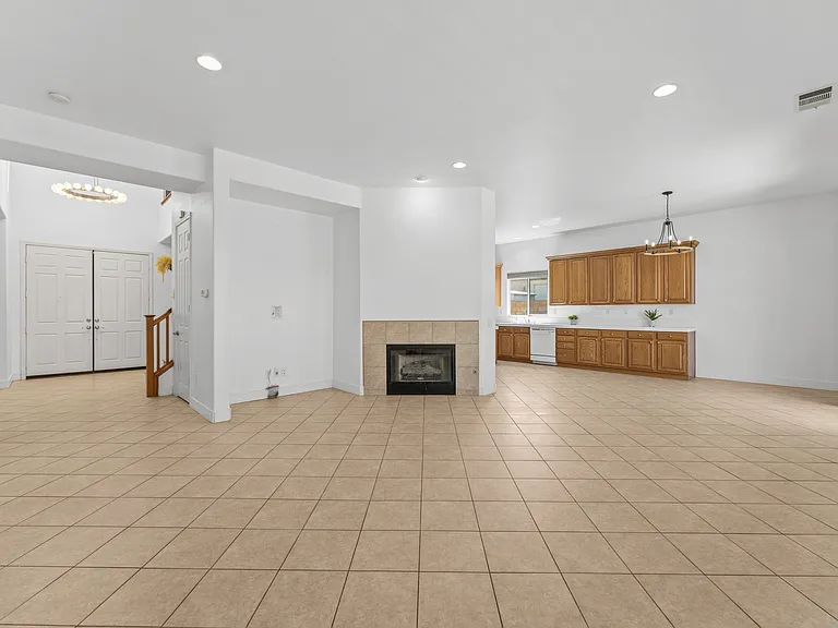12326 White Horse Ct — Photo 9