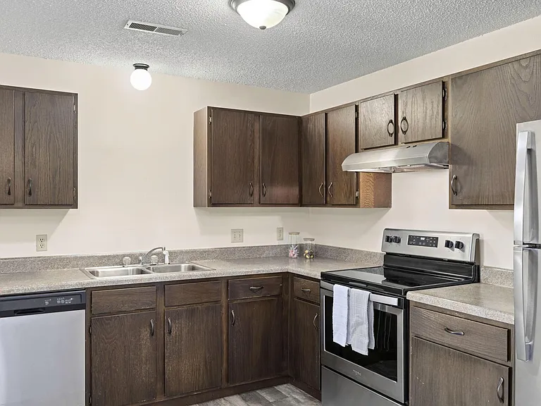 Sandstone Apartments — Photo 7