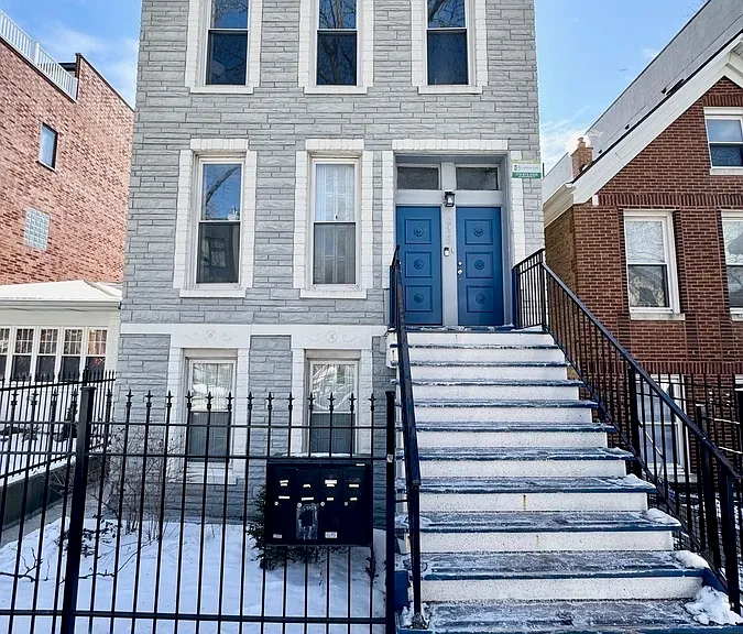 2425 W Thomas St #GDN — Photo 1