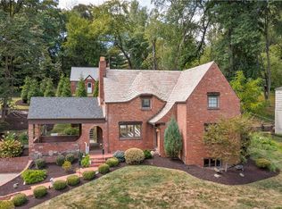 215 Brookside Blvd, Pittsburgh, PA