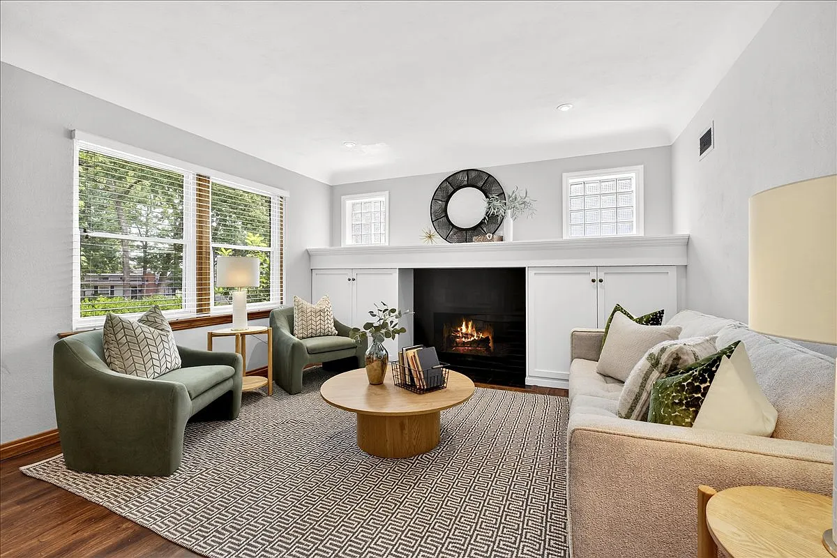 4 bed, 2029 sqft, $3,000 — Photo 4