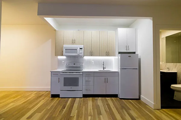 Rented by Uptown Flats LLC | media 63