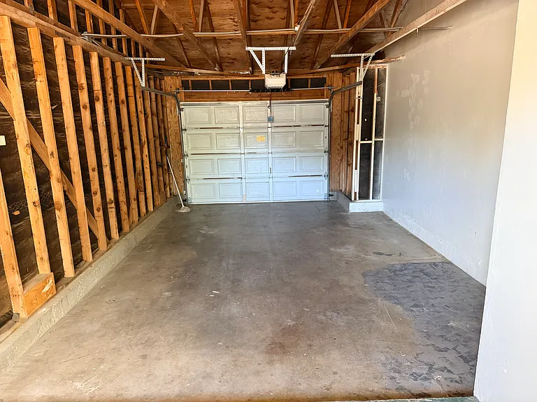 18765 Juniper St — Photo 24