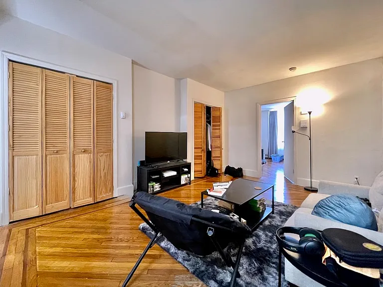 209 Ogden Ave #2 — Photo 2