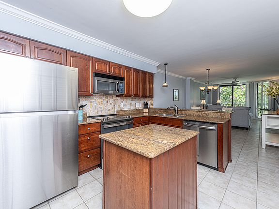 3rd image of 7600 Palmetto Dr #C115