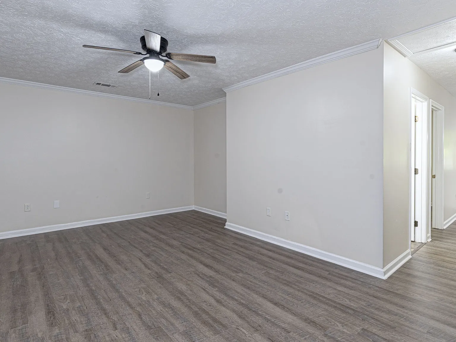Caroline Ridge Apartments — Photo 3