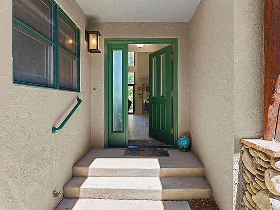 4th image of 210 Cypress Court