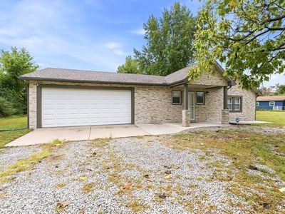 129 E Dorrell St, Haysville, KS, 67060