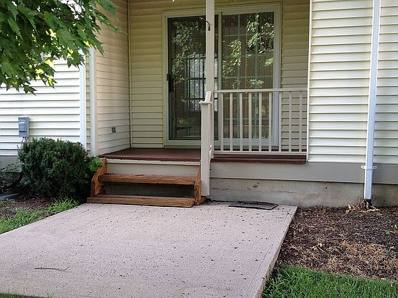 3rd image of 7 Gelsey Ln
