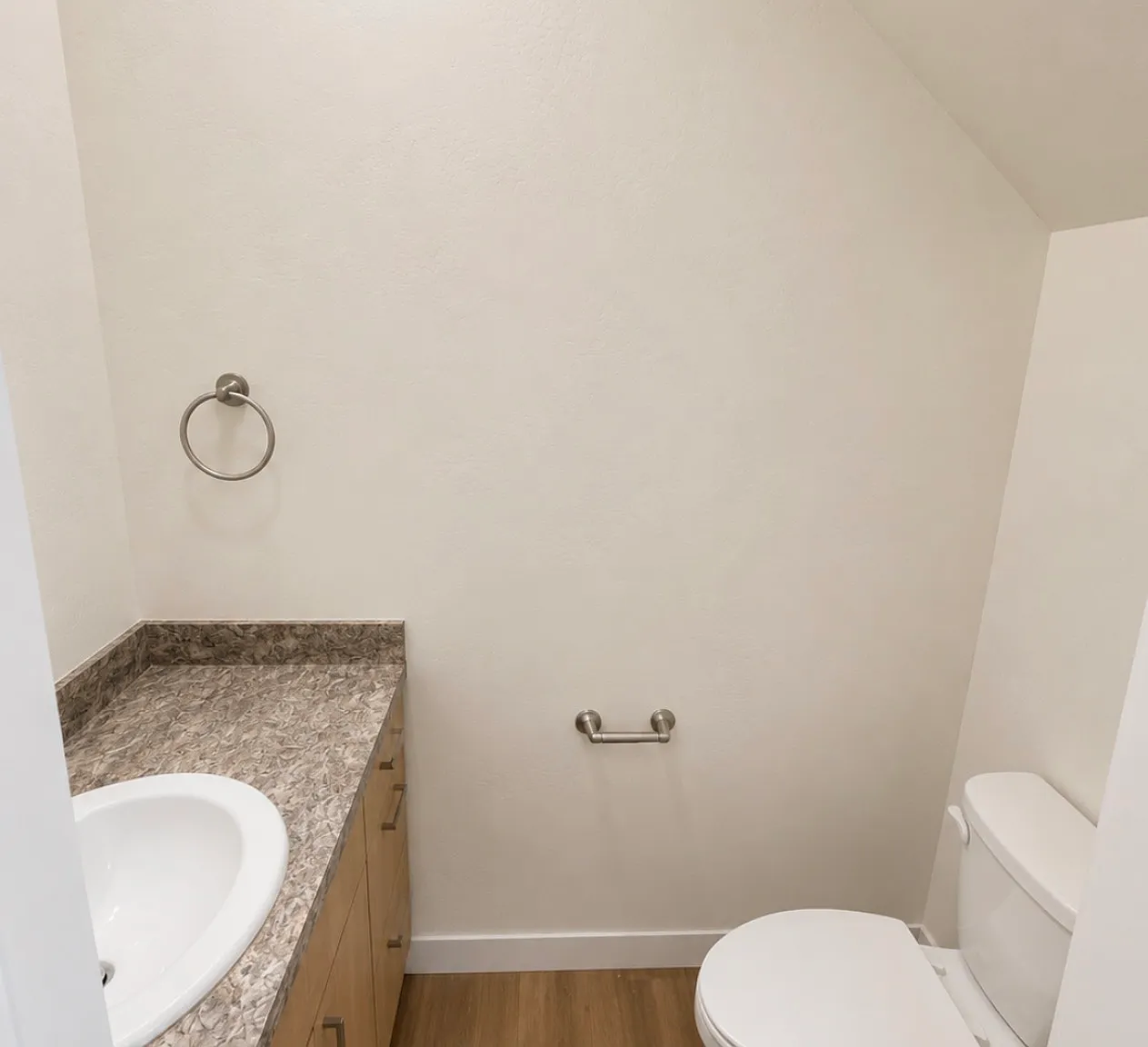 2 bed, 1.5 bath, 1024 sqft, $1,850 — Photo 3