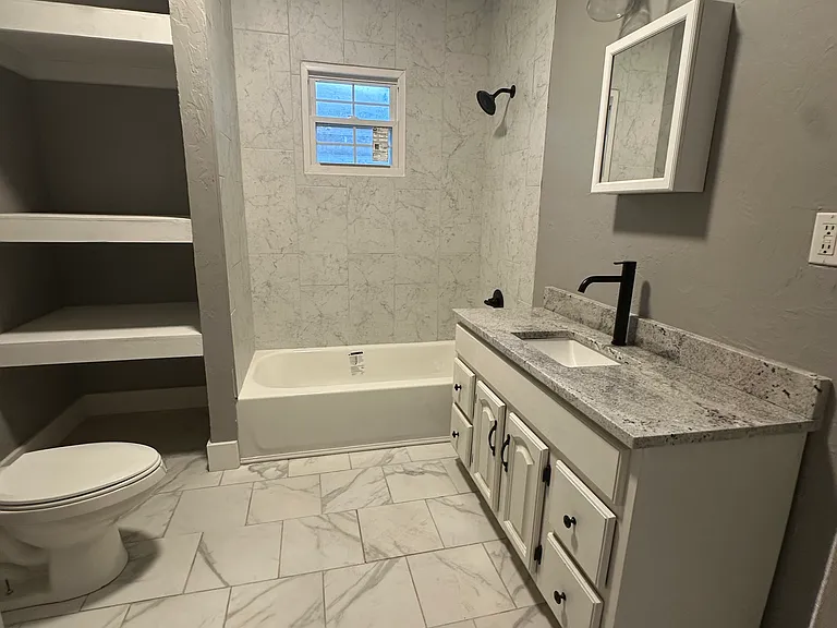 1619 W Iowa Ave — Photo 3