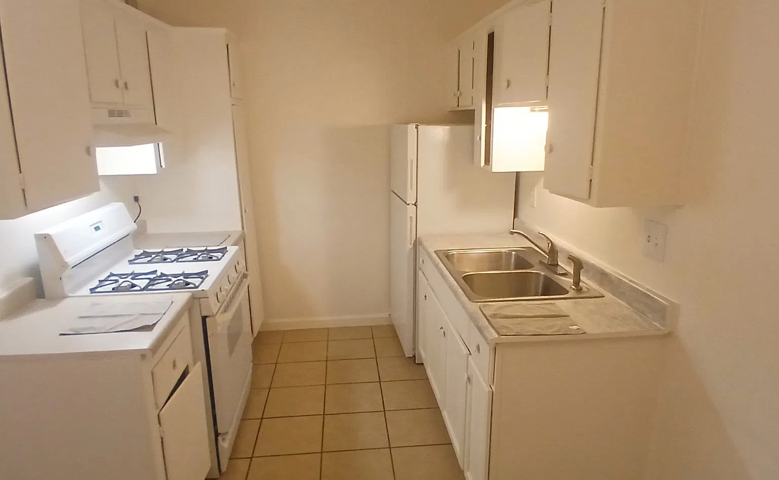 2022 Castleberry Ln — Photo 2