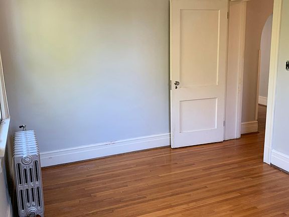 5th image of 222 Randolph St