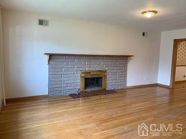 2nd image of 80 N Washington Ave