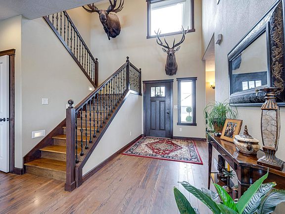 5th image of 810 SW Windy Point Ct