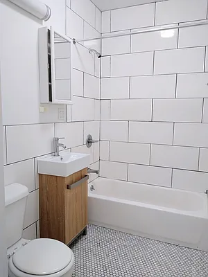 Rented by Evergreen Realty & Investments | media 15