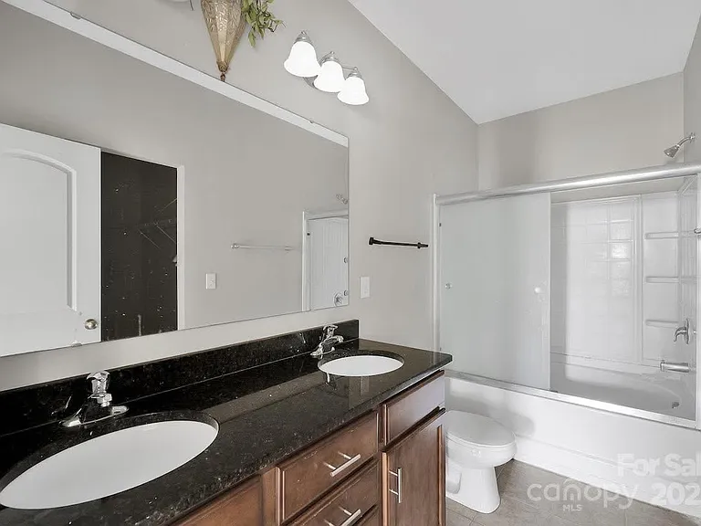 433 Battery Cir — Photo 5