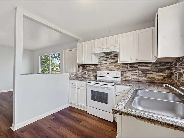 4118 Sunflower St — Photo 13