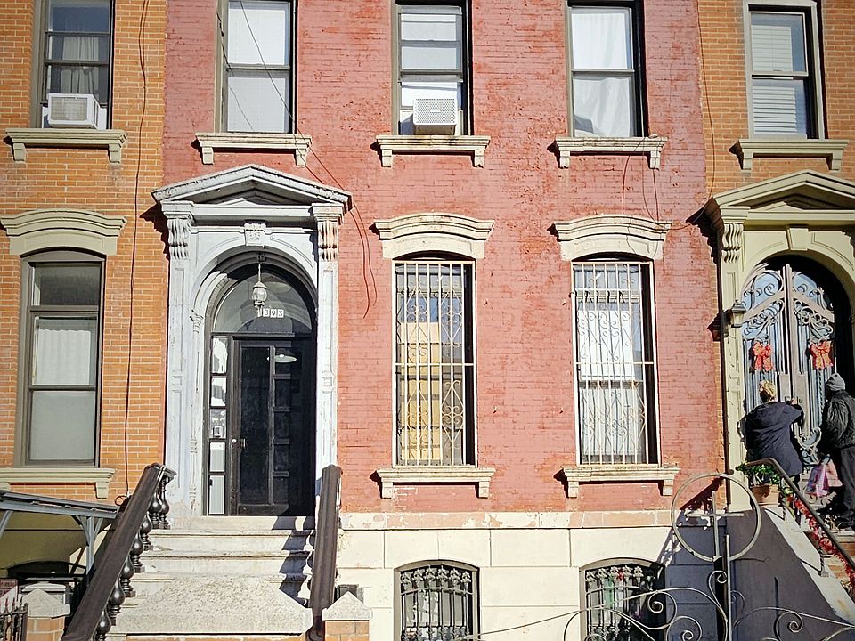 1st image of 1393 Pacific St #4