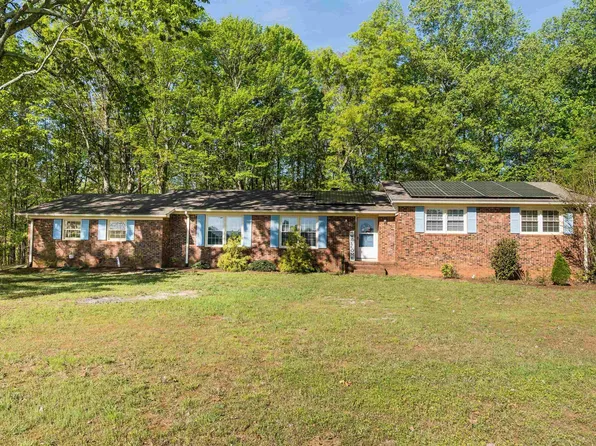 220 Old Barn Rd, Campobello, SC 29322