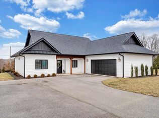 75 Wading Crane Ln, Wirtz, VA 24184