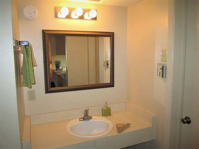 The Villas at Uptown — Photo 18
