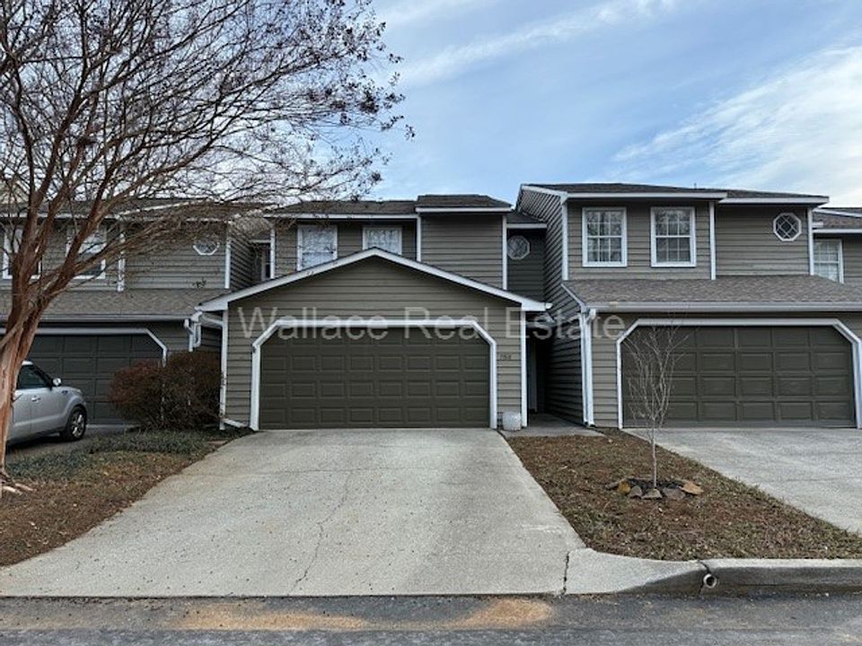 1st image of 7818 Village Dr