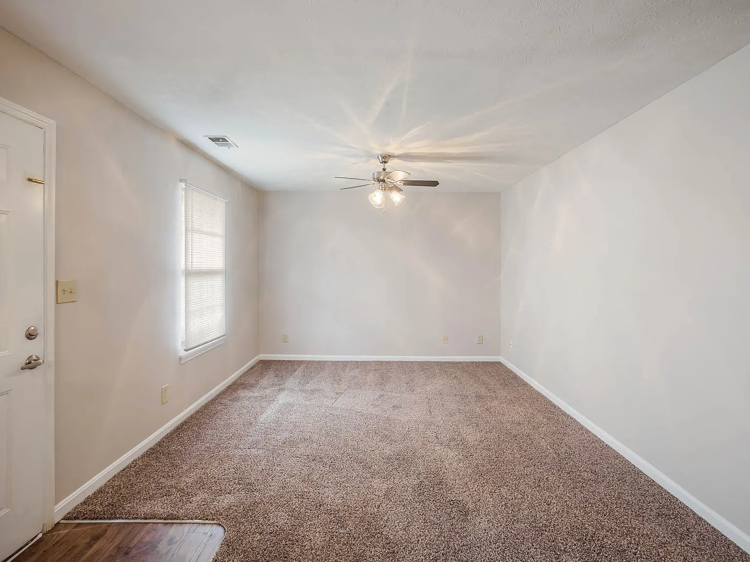 Park Place Apartments — Photo 3