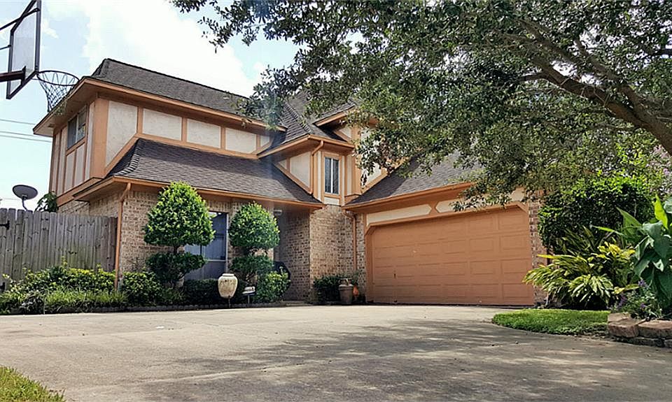 1st image of 2923 Highland Lakes Dr