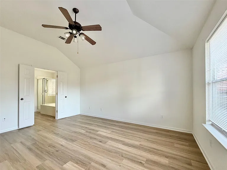 939 Dark Horse Ln — Photo 13