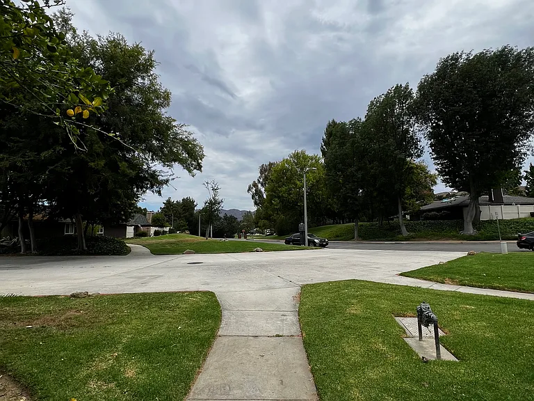 Conejo View Dr — Photo 16