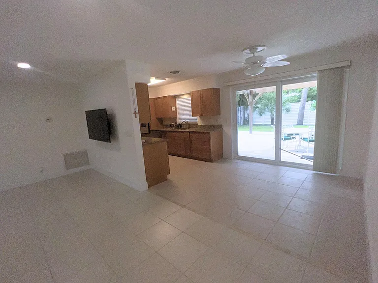 1260 Manor Dr — Photo 50
