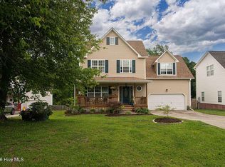 609 Riva Ridge Rd, Sneads Ferry, NC 28460