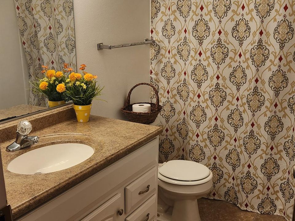 1st image of 419 S Walnut Ave #9