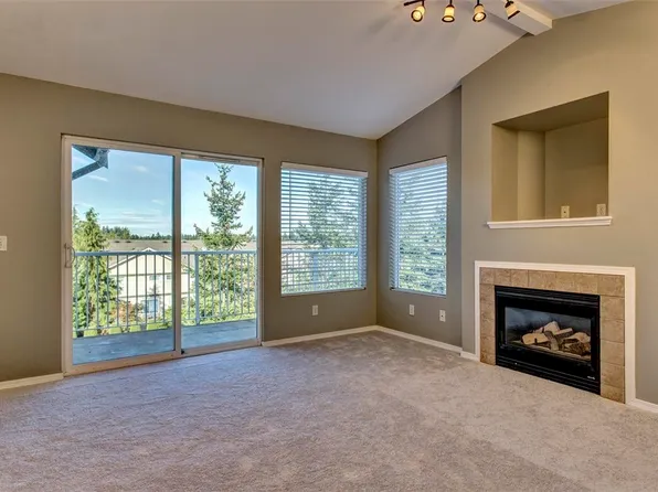 710 240th Way SE #302, Sammamish, WA 98074