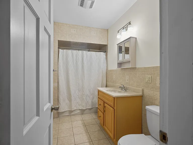 164 Hadley St #1 — Photo 18