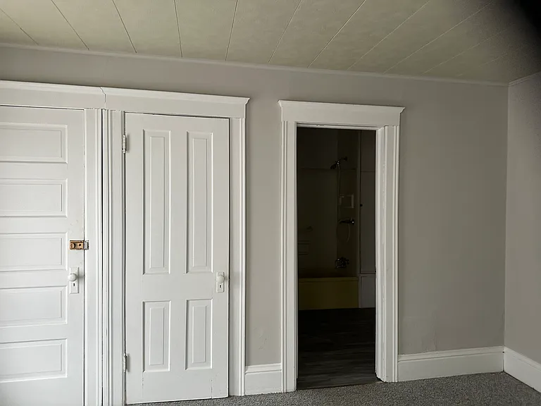 323 1/2 W Galena Ave #1 — Photo 12