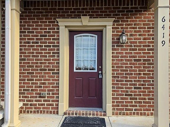 4th image of 6419 Creekbend Dr Unit 77