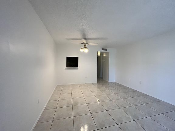 2nd image of 4304 NW 9th Ave APT 31
