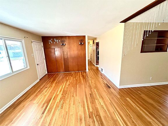 3rd image of 1105 Ramport Dr